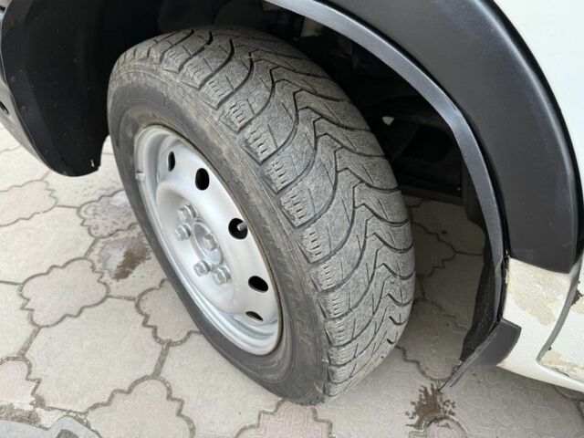 Білий Опель Movano, об'ємом двигуна 2.2 л та пробігом 555 тис. км за 2500 $, фото 16 на Automoto.ua