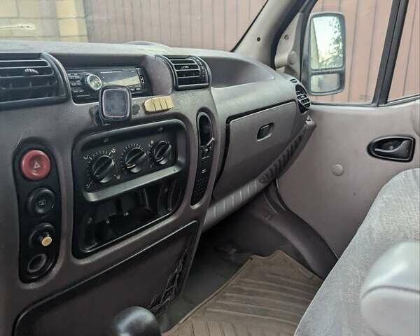 Белый Опель Movano, объемом двигателя 0 л и пробегом 650 тыс. км за 2300 $, фото 6 на Automoto.ua