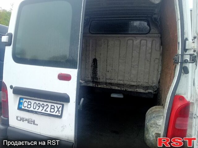 Белый Опель Movano, объемом двигателя 2.2 л и пробегом 155 тыс. км за 3500 $, фото 3 на Automoto.ua