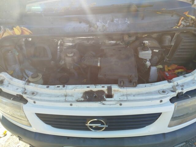 Белый Опель Movano, объемом двигателя 0 л и пробегом 350 тыс. км за 2500 $, фото 6 на Automoto.ua