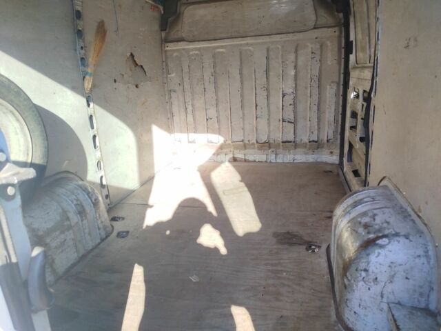 Белый Опель Movano, объемом двигателя 0 л и пробегом 350 тыс. км за 2500 $, фото 5 на Automoto.ua