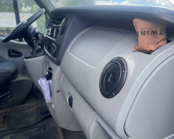 Білий Опель Movano, об'ємом двигуна 2.46 л та пробігом 426 тис. км за 5900 $, фото 17 на Automoto.ua