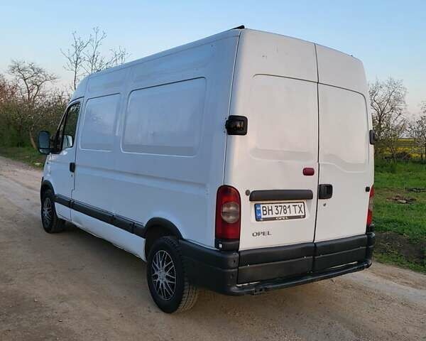 Белый Опель Movano, объемом двигателя 2.5 л и пробегом 250 тыс. км за 4999 $, фото 2 на Automoto.ua