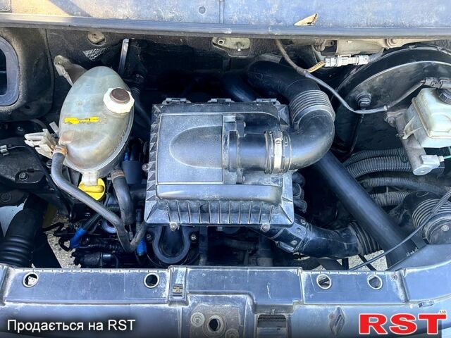 Опель Movano 2004 в Ахтырке на Automoto.ua Белый Опель Movano, объемом двигателя 2.5 л и пробегом 398 тыс. км за 7200 $, фото 9 на Automoto.ua