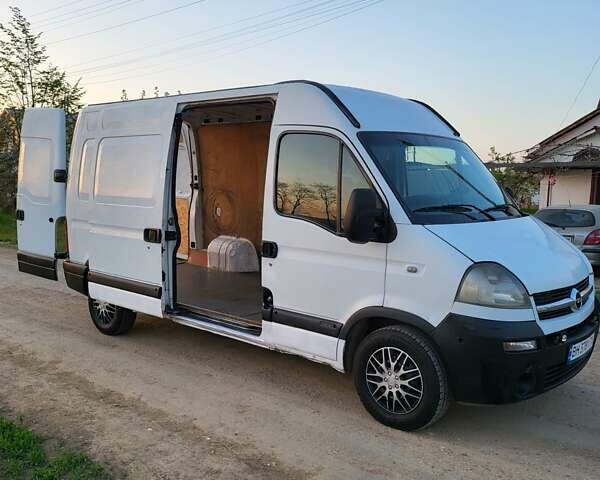 Белый Опель Movano, объемом двигателя 2.5 л и пробегом 250 тыс. км за 4999 $, фото 5 на Automoto.ua
