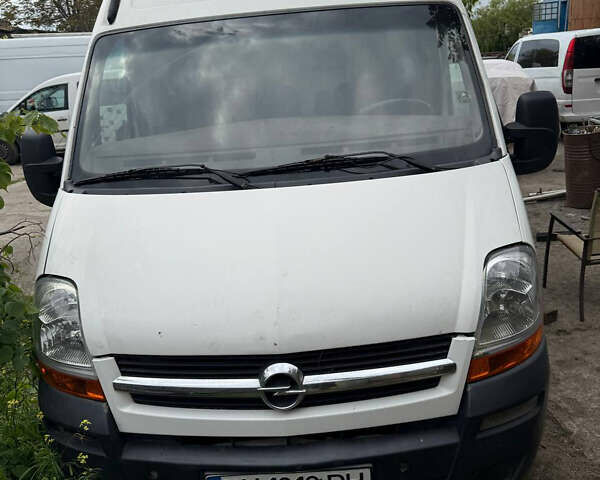 Білий Опель Movano, об'ємом двигуна 3 л та пробігом 450 тис. км за 2700 $, фото 1 на Automoto.ua