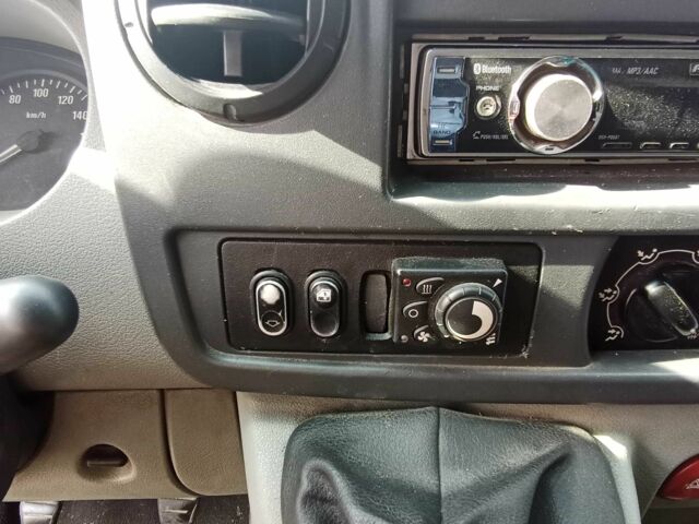 Белый Опель Movano, объемом двигателя 2.5 л и пробегом 419 тыс. км за 6700 $, фото 6 на Automoto.ua