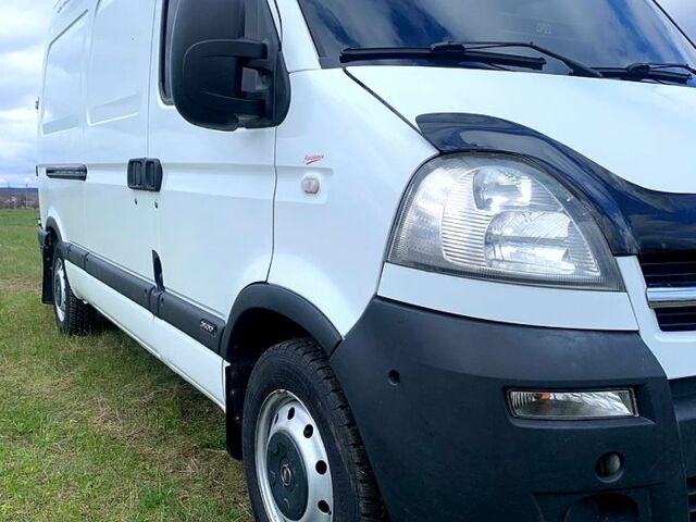 Белый Опель Movano, объемом двигателя 3 л и пробегом 197 тыс. км за 11500 $, фото 1 на Automoto.ua