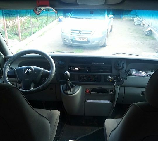 Белый Опель Movano, объемом двигателя 2.5 л и пробегом 400 тыс. км за 6200 $, фото 8 на Automoto.ua