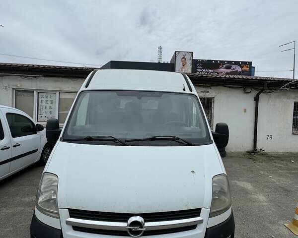 Белый Опель Movano, объемом двигателя 2.46 л и пробегом 350 тыс. км за 6200 $, фото 1 на Automoto.ua