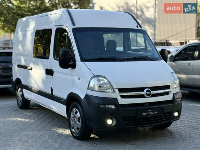 Белый Опель Movano, объемом двигателя 2.46 л и пробегом 318 тыс. км за 6900 $, фото 3 на Automoto.ua