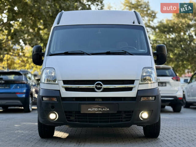 Белый Опель Movano, объемом двигателя 2.46 л и пробегом 318 тыс. км за 6900 $, фото 2 на Automoto.ua