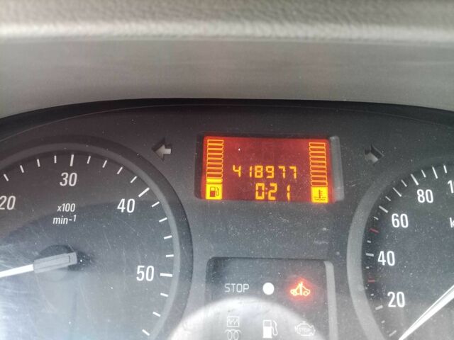 Белый Опель Movano, объемом двигателя 2.5 л и пробегом 419 тыс. км за 6700 $, фото 7 на Automoto.ua