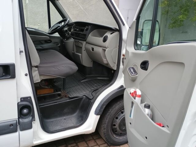 Белый Опель Movano, объемом двигателя 2.5 л и пробегом 440 тыс. км за 6900 $, фото 9 на Automoto.ua