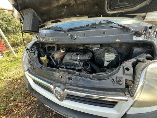 Белый Опель Movano, объемом двигателя 2.5 л и пробегом 282 тыс. км за 4100 $, фото 11 на Automoto.ua