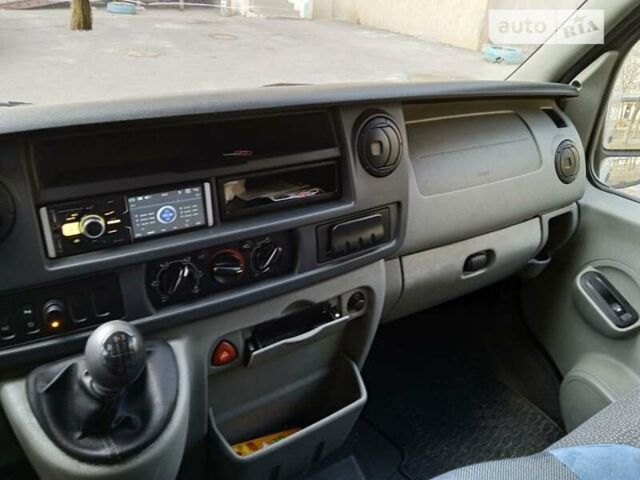 Белый Опель Movano, объемом двигателя 2.46 л и пробегом 341 тыс. км за 6000 $, фото 6 на Automoto.ua