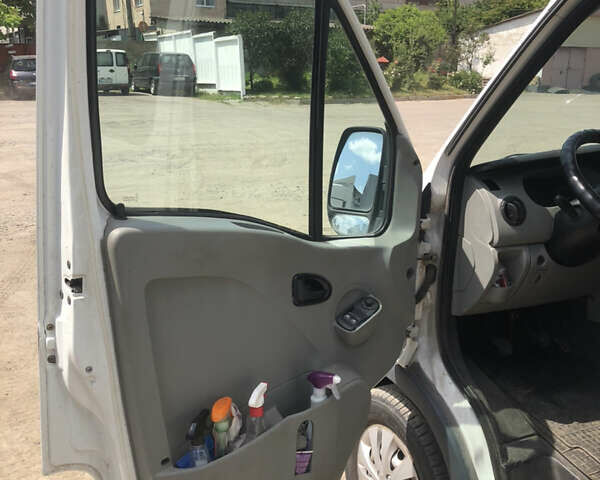 Белый Опель Movano, объемом двигателя 2.46 л и пробегом 248 тыс. км за 7500 $, фото 7 на Automoto.ua