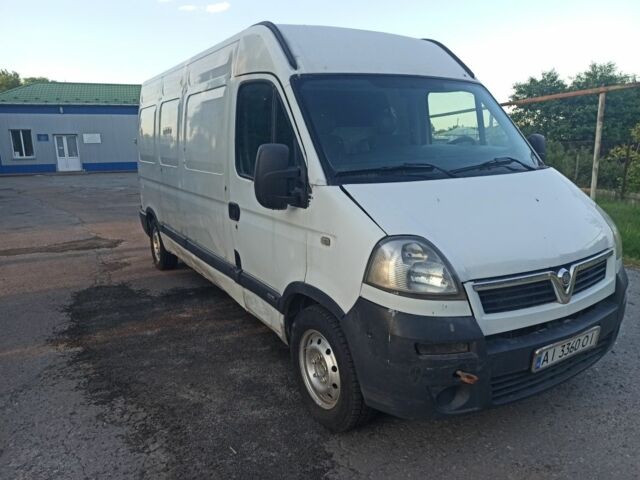Белый Опель Movano, объемом двигателя 2.5 л и пробегом 282 тыс. км за 4400 $, фото 3 на Automoto.ua