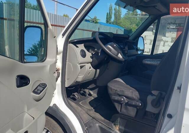 Белый Опель Movano, объемом двигателя 2.5 л и пробегом 670 тыс. км за 7500 $, фото 15 на Automoto.ua