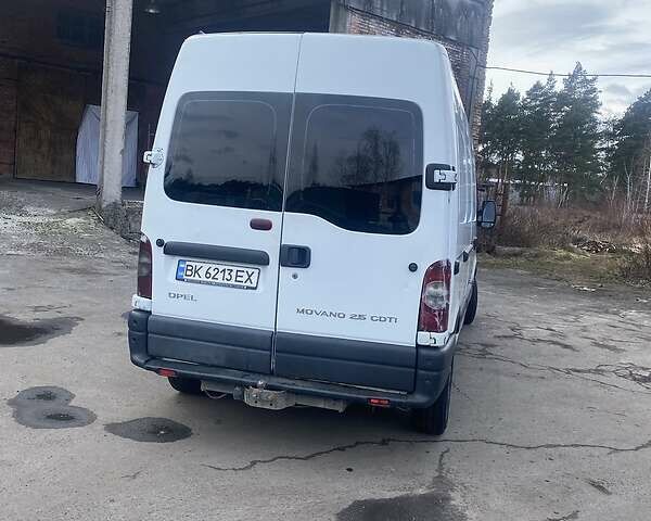 Белый Опель Movano, объемом двигателя 2.5 л и пробегом 300 тыс. км за 6900 $, фото 4 на Automoto.ua