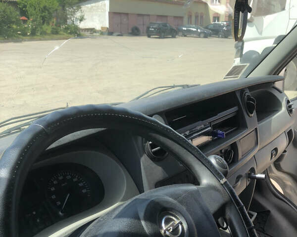 Белый Опель Movano, объемом двигателя 2.46 л и пробегом 248 тыс. км за 7500 $, фото 9 на Automoto.ua