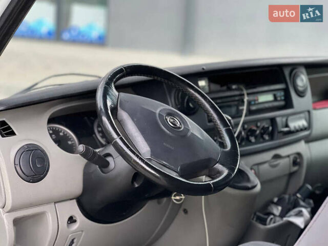 Білий Опель Movano, об'ємом двигуна 2.5 л та пробігом 641 тис. км за 10500 $, фото 13 на Automoto.ua