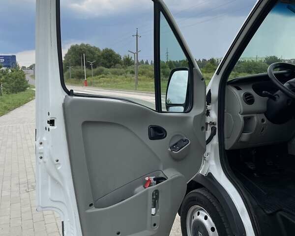 Білий Опель Movano, об'ємом двигуна 2.5 л та пробігом 785 тис. км за 7500 $, фото 12 на Automoto.ua