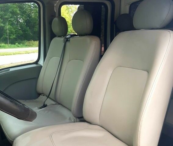 Белый Опель Movano, объемом двигателя 2.5 л и пробегом 343 тыс. км за 9200 $, фото 8 на Automoto.ua