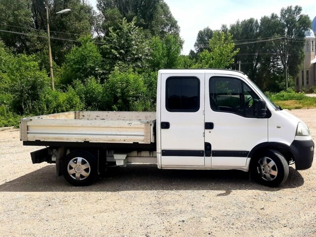 Белый Опель Movano, объемом двигателя 2.5 л и пробегом 343 тыс. км за 9200 $, фото 2 на Automoto.ua