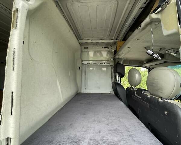 Білий Опель Movano, об'ємом двигуна 2.5 л та пробігом 785 тис. км за 7500 $, фото 16 на Automoto.ua