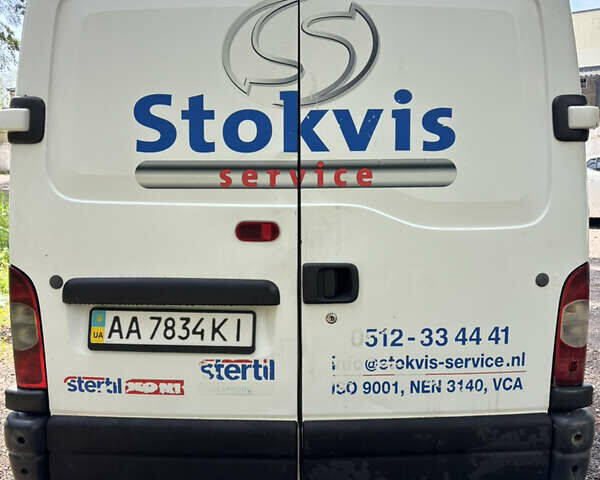 Белый Опель Movano, объемом двигателя 2.5 л и пробегом 411 тыс. км за 7600 $, фото 3 на Automoto.ua