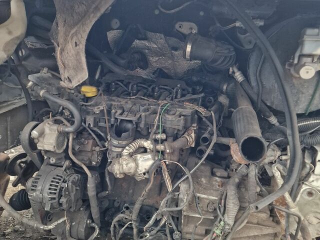 Белый Опель Movano, объемом двигателя 2.5 л и пробегом 240 тыс. км за 1999 $, фото 6 на Automoto.ua