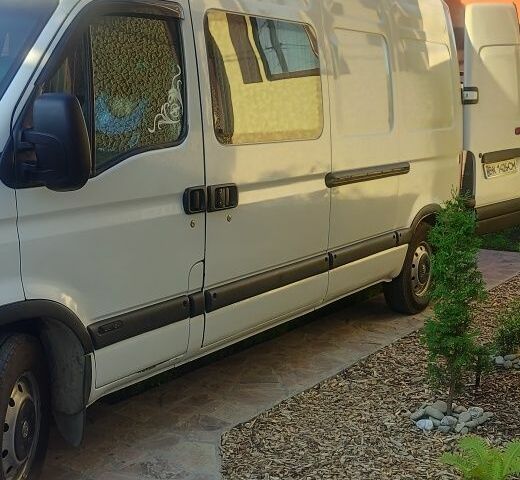 Белый Опель Movano, объемом двигателя 0.25 л и пробегом 250 тыс. км за 8600 $, фото 1 на Automoto.ua