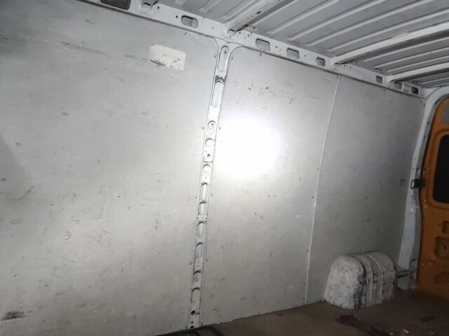 Белый Опель Movano, объемом двигателя 2 л и пробегом 400 тыс. км за 4300 $, фото 5 на Automoto.ua