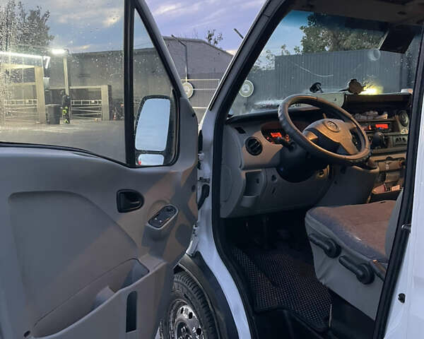 Білий Опель Movano, об'ємом двигуна 2.46 л та пробігом 525 тис. км за 6500 $, фото 5 на Automoto.ua