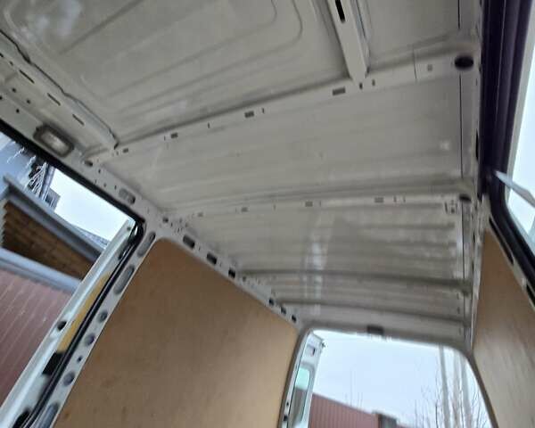 Белый Опель Movano, объемом двигателя 2.5 л и пробегом 89 тыс. км за 8700 $, фото 17 на Automoto.ua