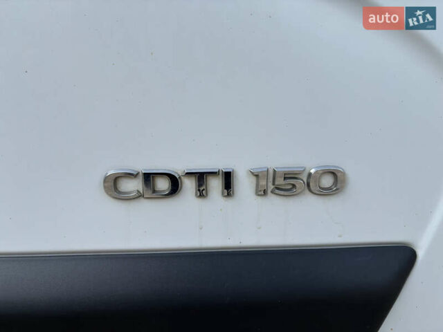 Белый Опель Movano, объемом двигателя 2.3 л и пробегом 390 тыс. км за 9999 $, фото 9 на Automoto.ua
