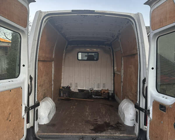 Белый Опель Movano, объемом двигателя 2.3 л и пробегом 297 тыс. км за 11000 $, фото 6 на Automoto.ua