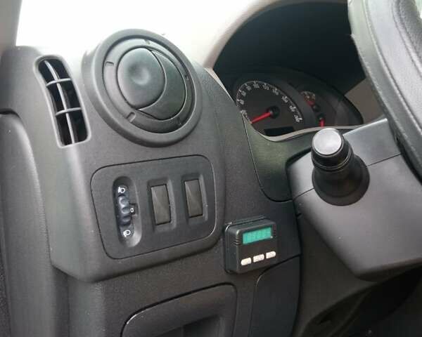 Білий Опель Movano, об'ємом двигуна 2.3 л та пробігом 220 тис. км за 11700 $, фото 10 на Automoto.ua