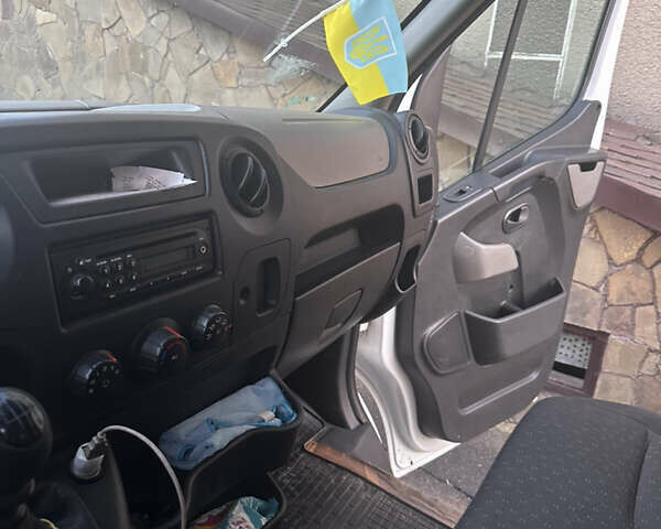 Белый Опель Movano, объемом двигателя 2.3 л и пробегом 297 тыс. км за 11000 $, фото 10 на Automoto.ua