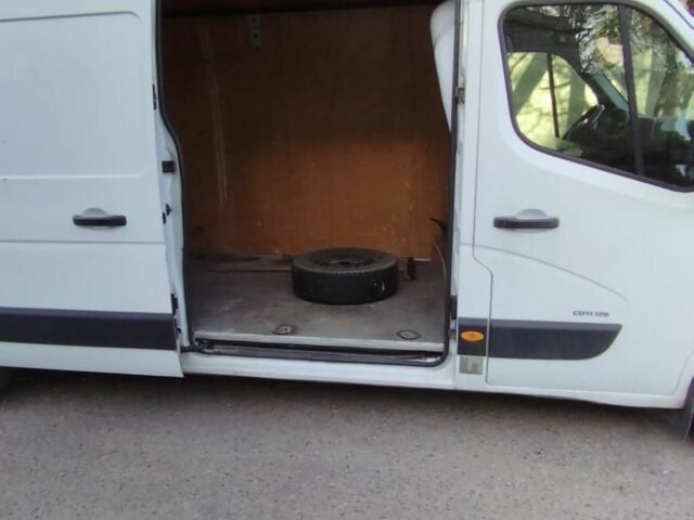 Белый Опель Movano, объемом двигателя 2.3 л и пробегом 318 тыс. км за 9800 $, фото 4 на Automoto.ua
