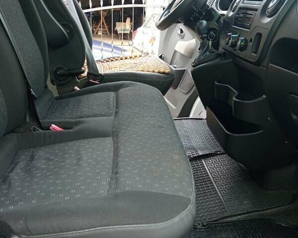 Білий Опель Movano, об'ємом двигуна 2.3 л та пробігом 220 тис. км за 11700 $, фото 19 на Automoto.ua