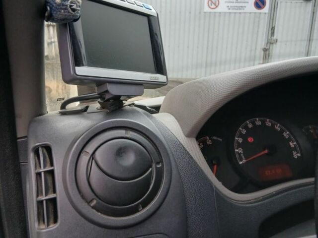 Белый Опель Movano, объемом двигателя 2.3 л и пробегом 600 тыс. км за 12500 $, фото 10 на Automoto.ua