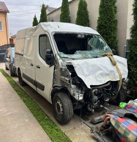 Білий Опель Movano, об'ємом двигуна 2.3 л та пробігом 212 тис. км за 3200 $, фото 2 на Automoto.ua