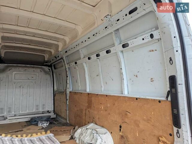 Белый Опель Movano, объемом двигателя 2.3 л и пробегом 257 тыс. км за 12900 $, фото 19 на Automoto.ua