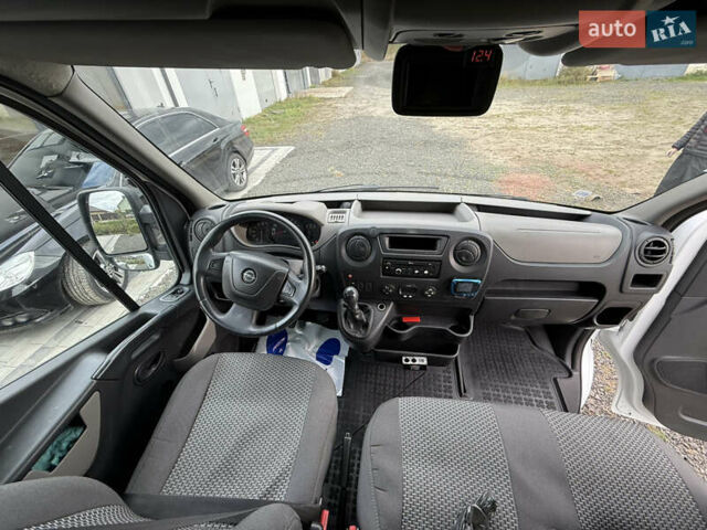 Белый Опель Movano, объемом двигателя 2.3 л и пробегом 473 тыс. км за 12000 $, фото 11 на Automoto.ua