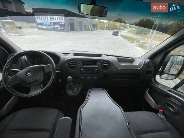 Белый Опель Movano, объемом двигателя 2.3 л и пробегом 530 тыс. км за 9900 $, фото 13 на Automoto.ua