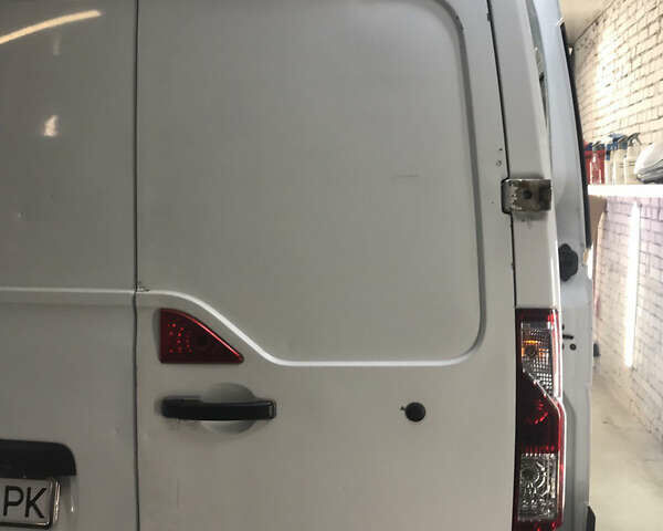 Белый Опель Movano, объемом двигателя 2.3 л и пробегом 530 тыс. км за 9900 $, фото 24 на Automoto.ua