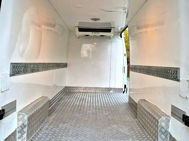 Белый Опель Movano, объемом двигателя 2.3 л и пробегом 232 тыс. км за 17300 $, фото 6 на Automoto.ua