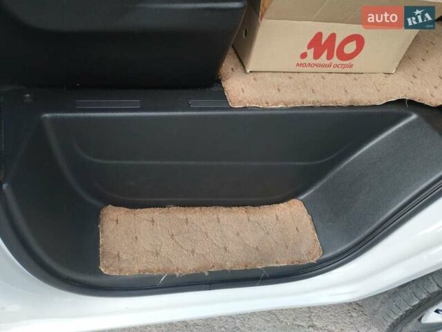 Білий Опель Movano, об'ємом двигуна 2.3 л та пробігом 303 тис. км за 13500 $, фото 9 на Automoto.ua